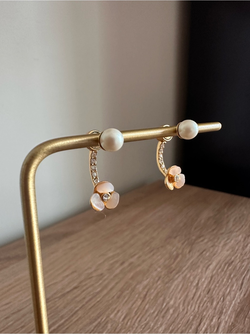 Kate Spade Pearl Flower Ear Jacket Earrings Gold Tone AS IS